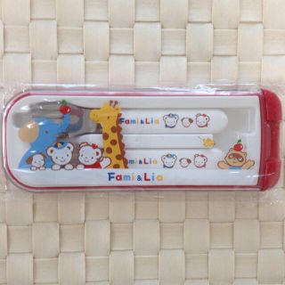 ファミリア(familiar)の新品未使用★ファミリア スプーン&フォークセット(スプーン/フォーク)