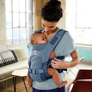 エルゴベビー(Ergobaby)のMini様用エルゴベビー AERLOOM/オーシャンブルー(抱っこひも/おんぶひも)