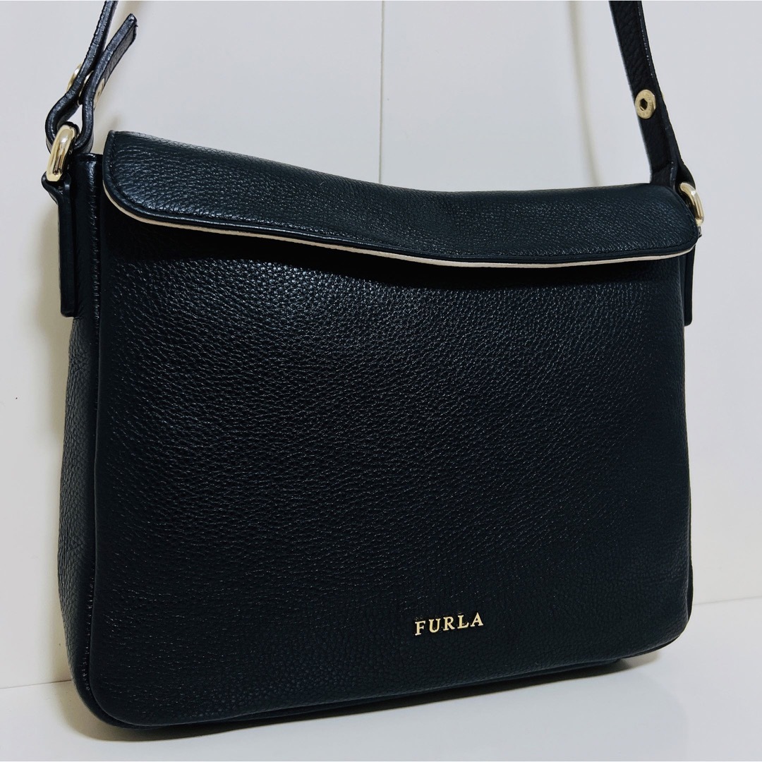 極美品✨️FURLA レザー 1927 ショルダーバッグ 黒 アーチロゴ チェーン-