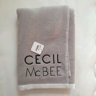 セシルマクビー(CECIL McBEE)の【kirari様専用 】セシルマクビーバスタオル　グレー1枚　フェイスタオル3枚(タオル/バス用品)