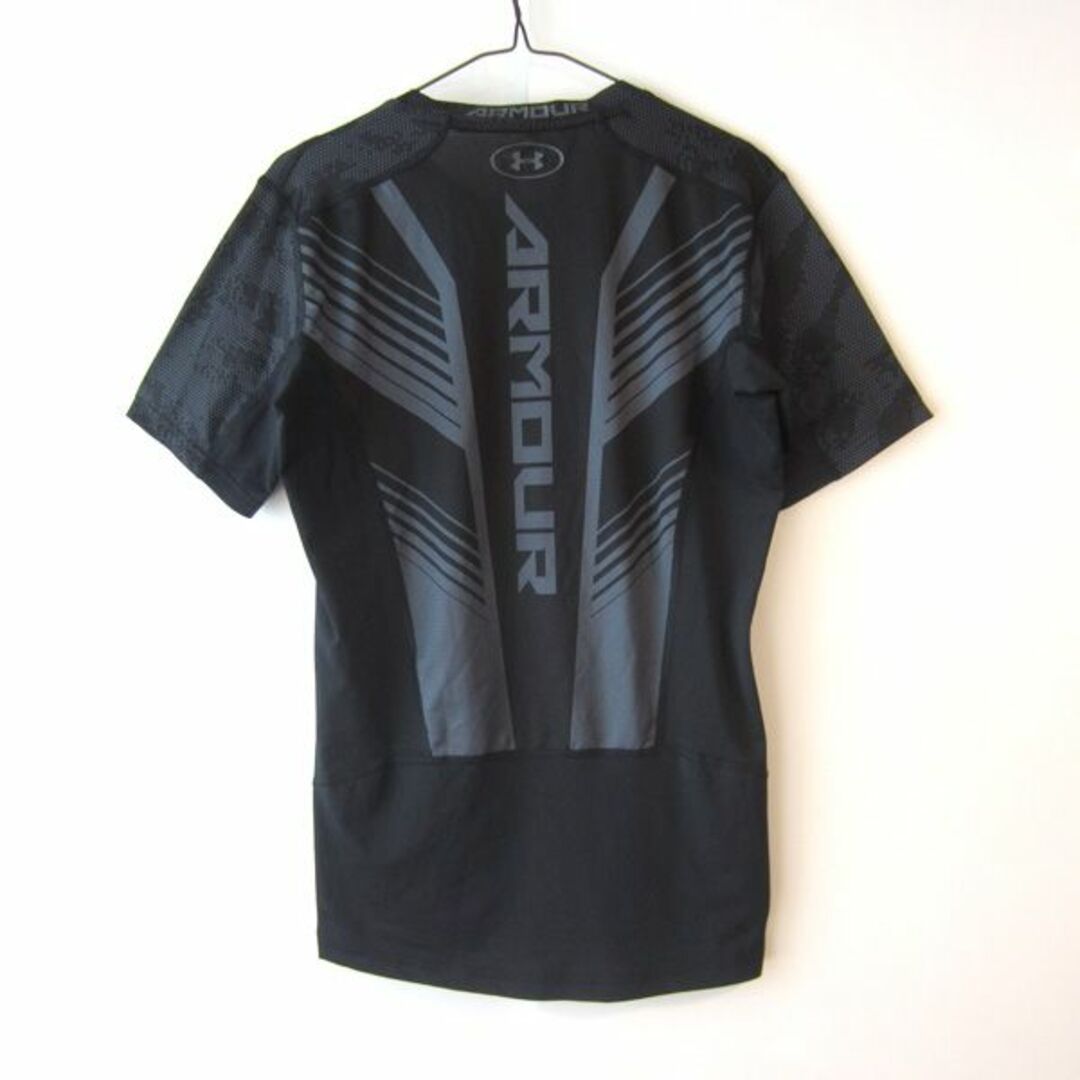 UNDER ARMOUR(アンダーアーマー)のUNDER ARMOUR／アンダーアーマー　コンプレッション　半袖シャツ　黒 メンズのトップス(Tシャツ/カットソー(半袖/袖なし))の商品写真