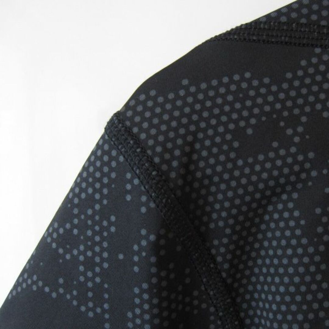 UNDER ARMOUR(アンダーアーマー)のUNDER ARMOUR／アンダーアーマー　コンプレッション　半袖シャツ　黒 メンズのトップス(Tシャツ/カットソー(半袖/袖なし))の商品写真