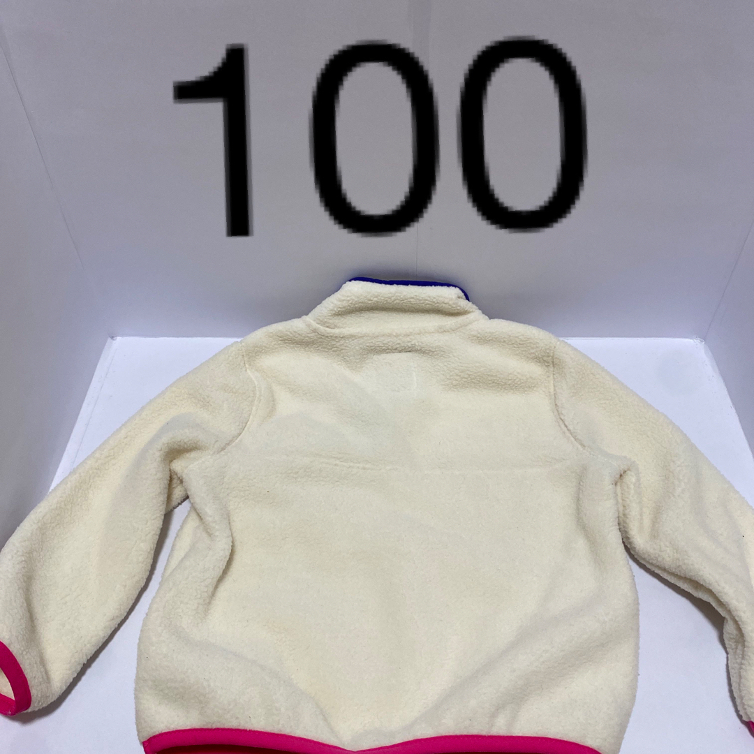 GAP(ギャップ)のGAP フリース　100サイズ キッズ/ベビー/マタニティのキッズ服女の子用(90cm~)(ジャケット/上着)の商品写真