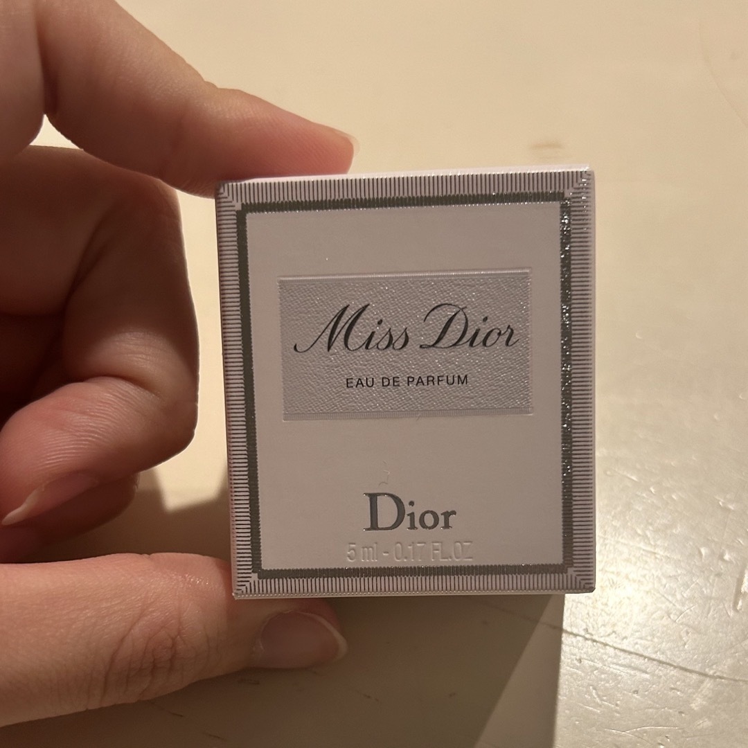 Dior(ディオール)のMiss Dior EAU DE PARFUM 5ml コスメ/美容の香水(香水(女性用))の商品写真