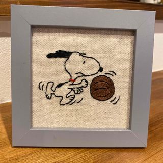 スヌーピー(SNOOPY)のスヌーピー　バスケ　刺繍フレーム　ハンドメイド(インテリア雑貨)