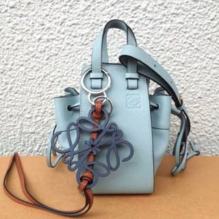 ロエベ(LOEWE)のLOEWE ハンモック アクア バッグ 正規品 ドローストリング(ショルダーバッグ)