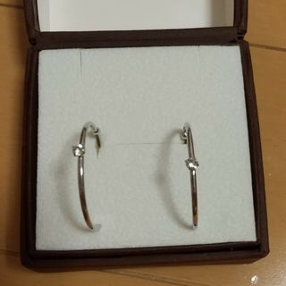 ピアス(ピアス)