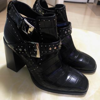 ZARA(ブーツ)のフリマアイテム一覧 ZARA(ブーツ)のフリマアイテム一覧