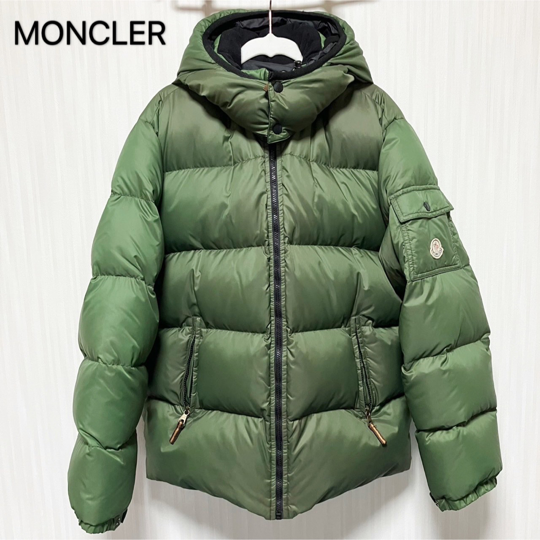 MONCLER ダウンジャケット　Bazille