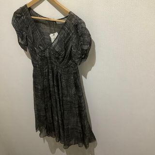 ★再値下げ❣️新品★DKNY アメリカサイズ12 花柄ワンピース