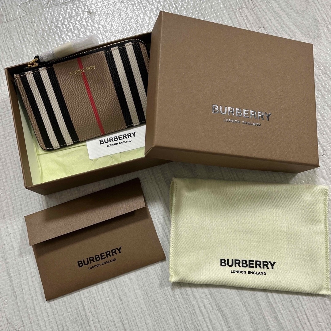 BURBERRY - 新品未使用!Burberry カードケース コインケースの通販 by