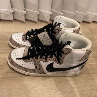 ナイキ パイソン スニーカー(メンズ)の通販 300点以上 | NIKEのメンズ