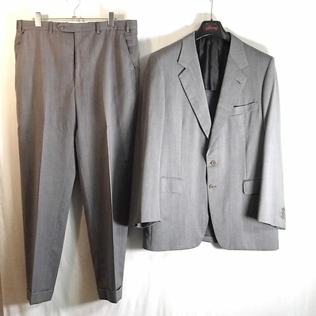 Brioni(ブリオーニ)のsize52☆極美品☆ブリオーニ Brioni ２釦スーツ グレー系ストライプ メンズのスーツ(セットアップ)の商品写真