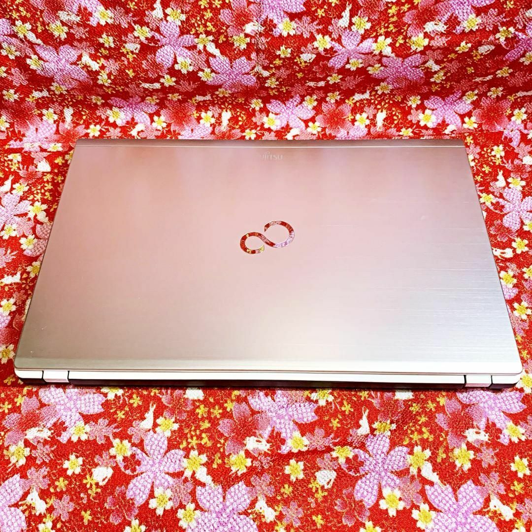 充実機能】薄型✨カメラ✨Bluetooth✨高速SSD✨仕事に◎ノートパソコン-
