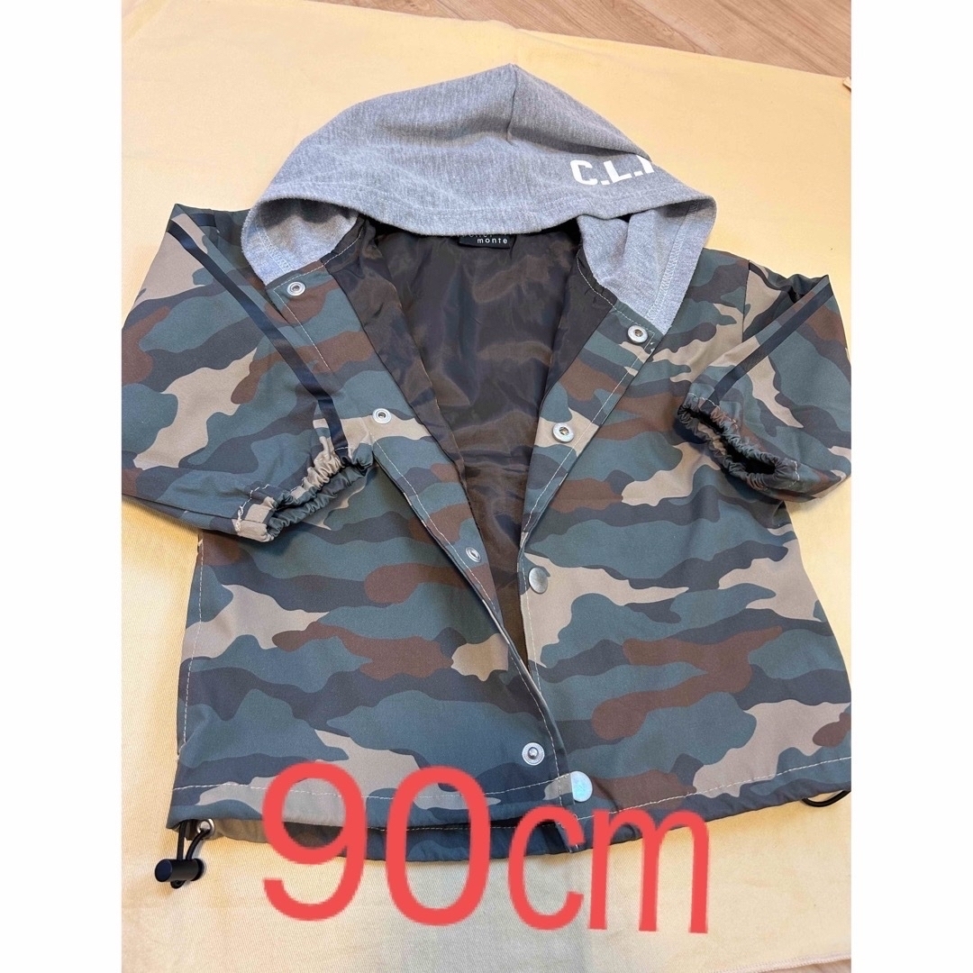 上着　ジャケット　90㎝　男の子　迷彩 キッズ/ベビー/マタニティのキッズ服男の子用(90cm~)(ジャケット/上着)の商品写真