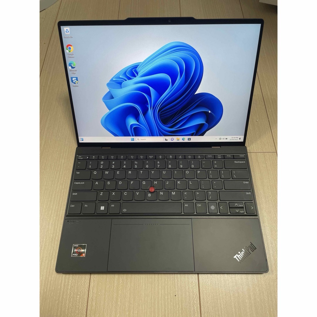 Thinkpad Z13 6650u 16gb