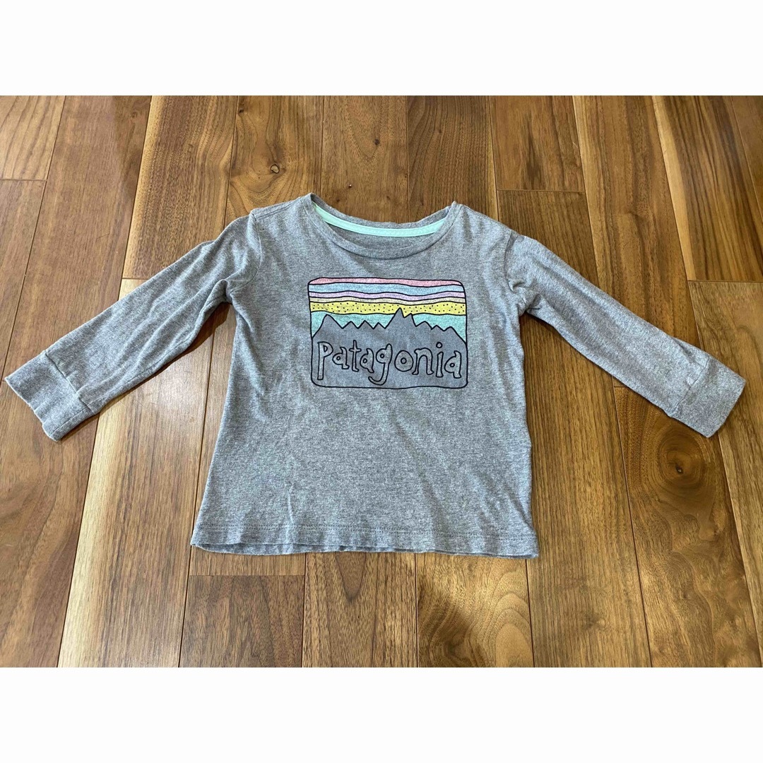 Patagonia パタゴニア　キッズ　ロンT  12-18M キッズ/ベビー/マタニティのキッズ服男の子用(90cm~)(Tシャツ/カットソー)の商品写真