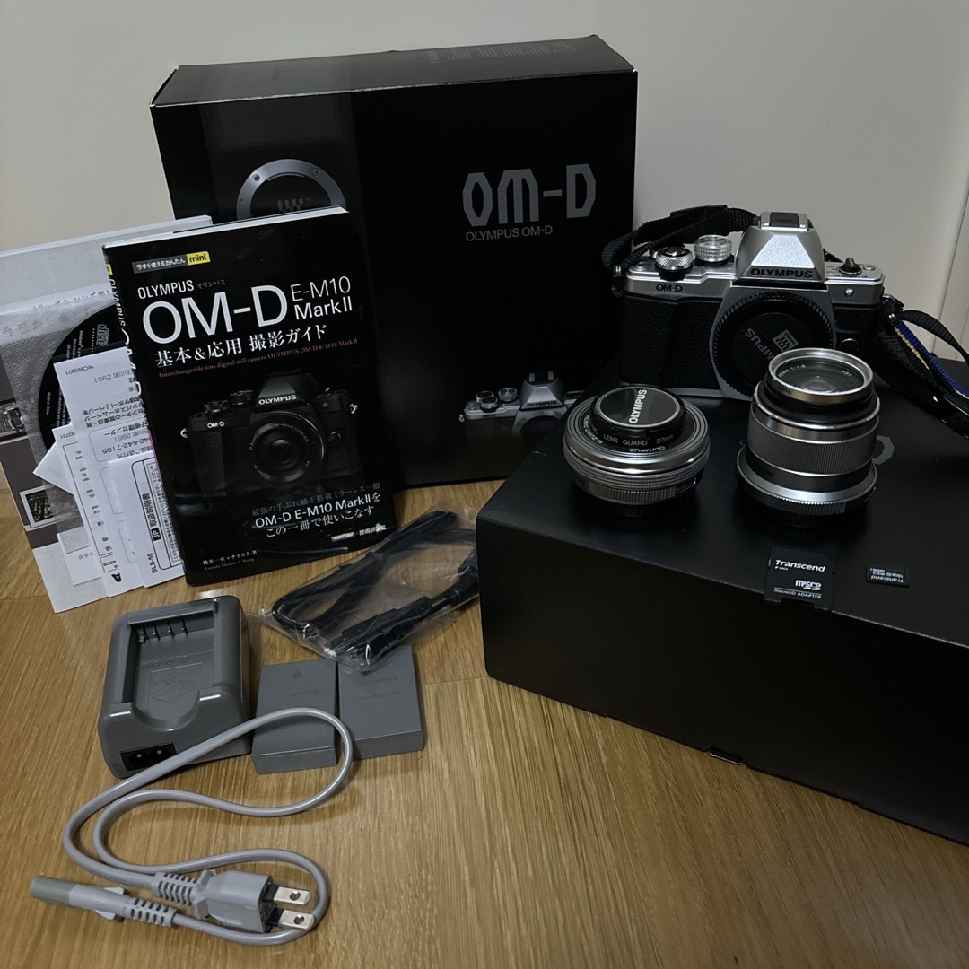 OLYMPUS OM−D E−M10 Mark 2 ミラーレスカメラ セット