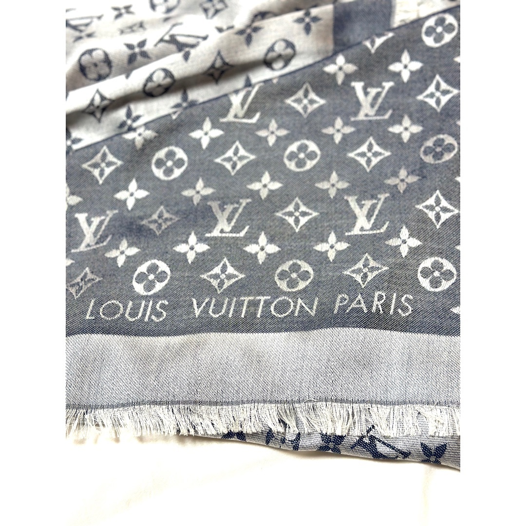 LOUIS VUITTON(ルイヴィトン)のヴィトンモノグラム　　ストール　ショール　大判スカーフ　ネイビー　VUITTON レディースのファッション小物(ストール/パシュミナ)の商品写真