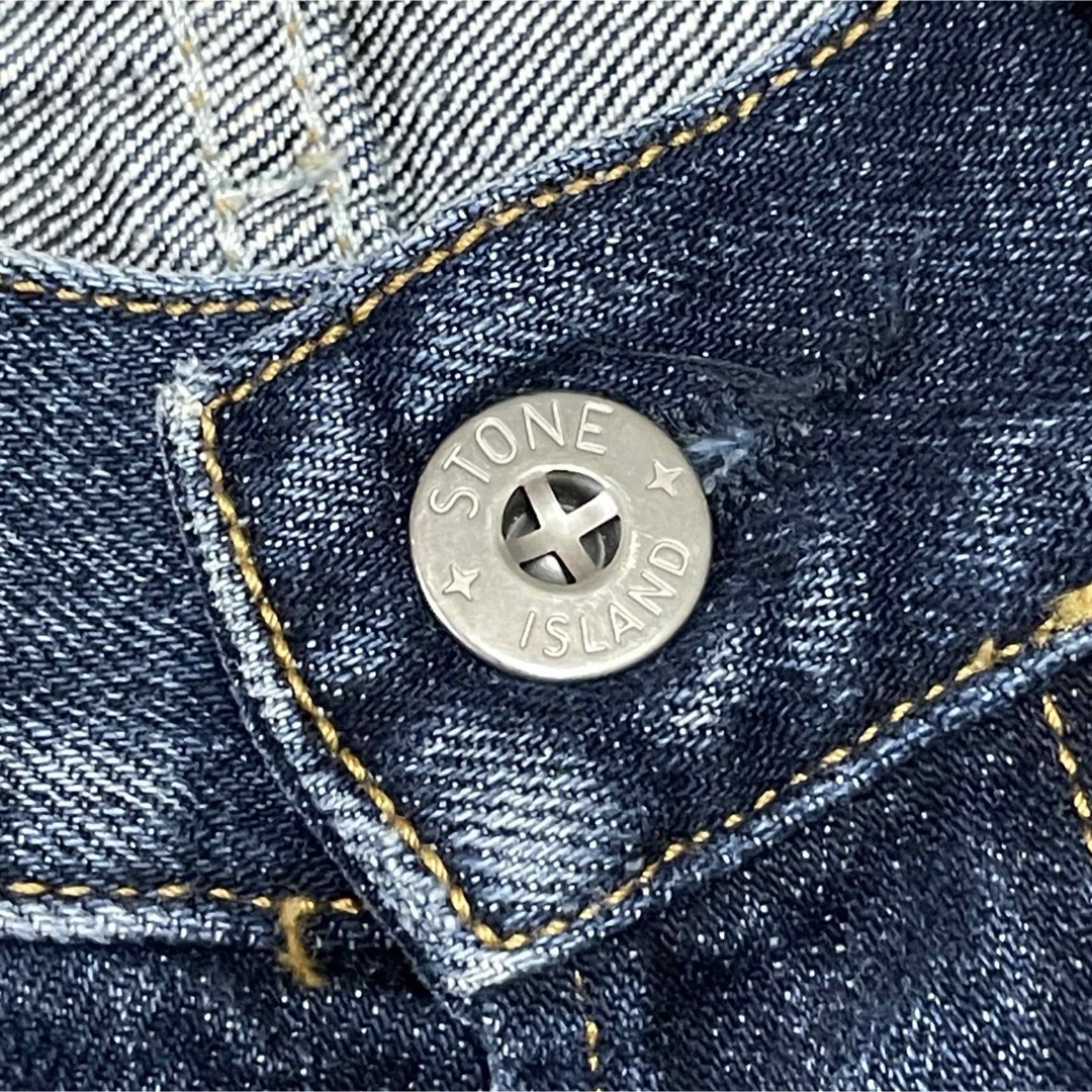 STONE ISLAND(ストーンアイランド)のストーンアイランド　デニムパンツ　リフレクターポケット　裾は切りっぱなし メンズのパンツ(デニム/ジーンズ)の商品写真