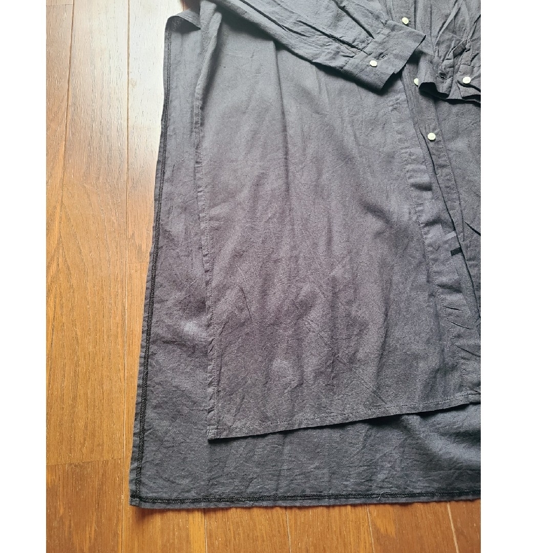 Fillil(フィリル)の値下げ 新品 未使用 Fillil ロングシャツ ワンピース スリット レディースのトップス(シャツ/ブラウス(長袖/七分))の商品写真