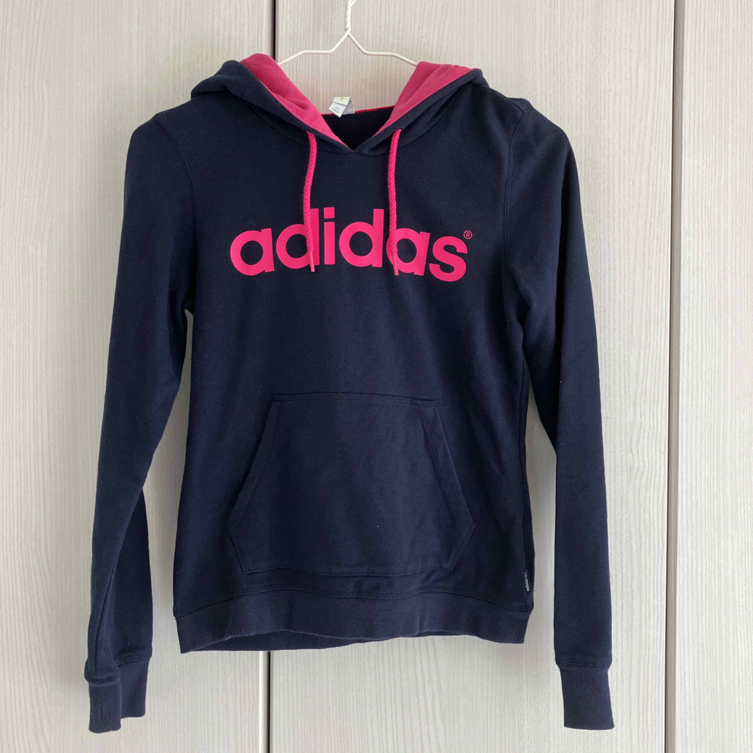 adidas(アディダス)の160 adidas パーカー　ネイビー キッズ/ベビー/マタニティのキッズ服女の子用(90cm~)(ジャケット/上着)の商品写真