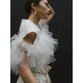 ステュディオス(STUDIOUS)のKnuthmarf  docking tulle tops white(シャツ/ブラウス(半袖/袖なし))