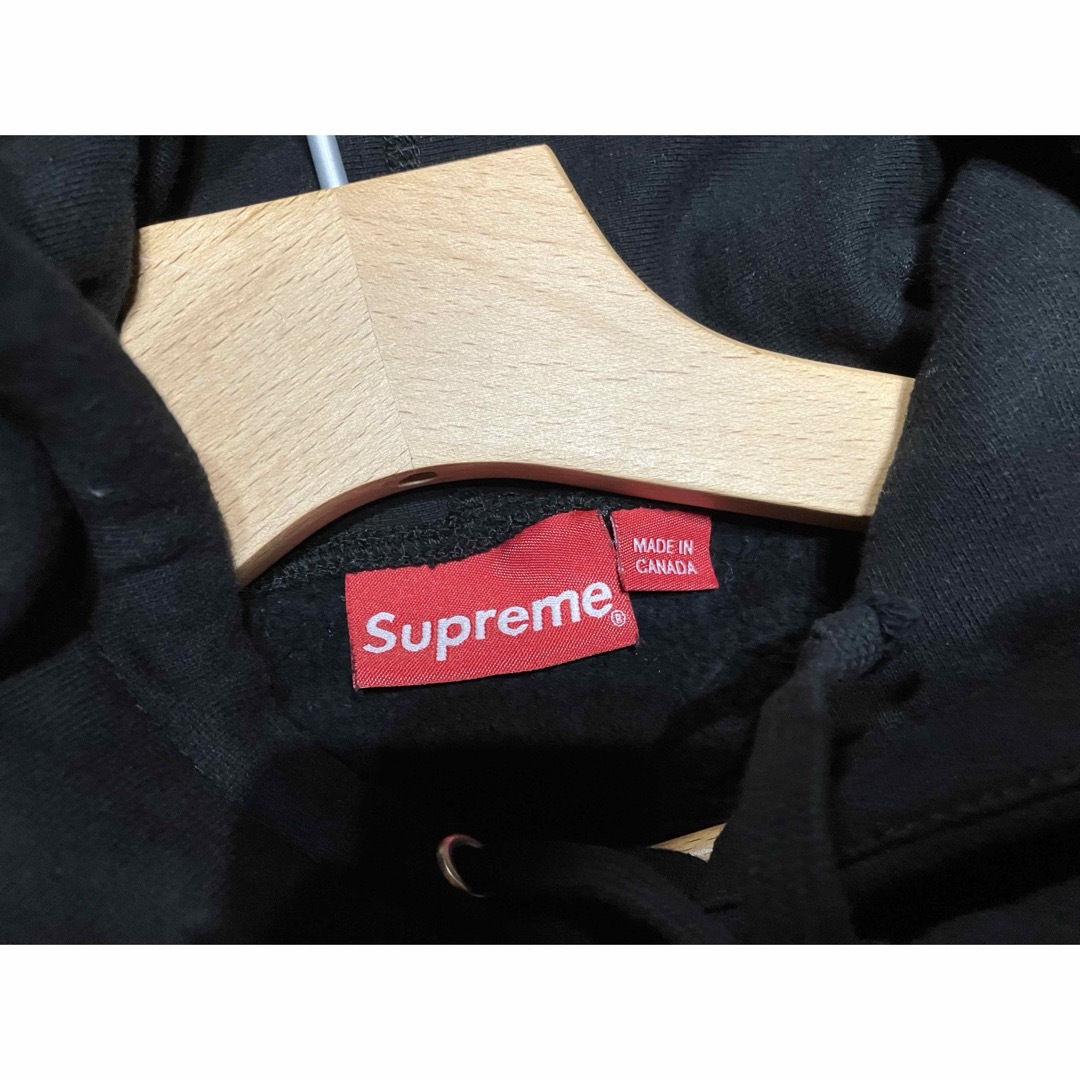 Supreme(シュプリーム)のsupreme small box logo メンズのトップス(パーカー)の商品写真