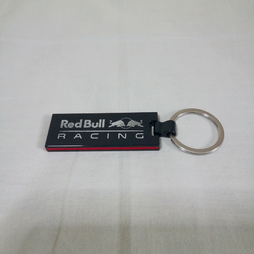 Red Bull(レッドブル)のレッドブルレーシングメタル キーリング メンズのファッション小物(キーホルダー)の商品写真