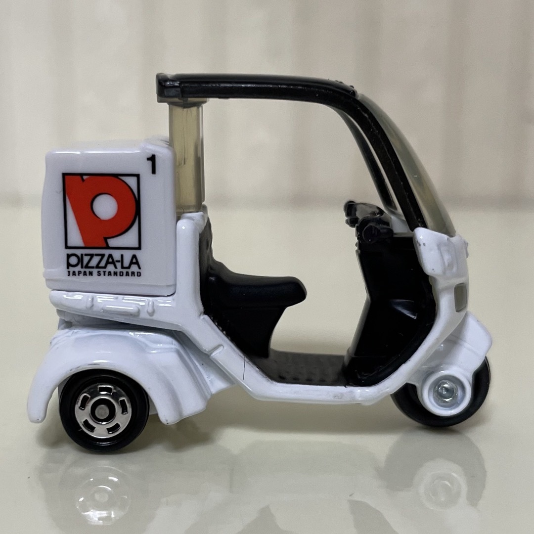 Amazon.co.jp: タカラトミー トミカ No.99 ピザーラ デリバリー