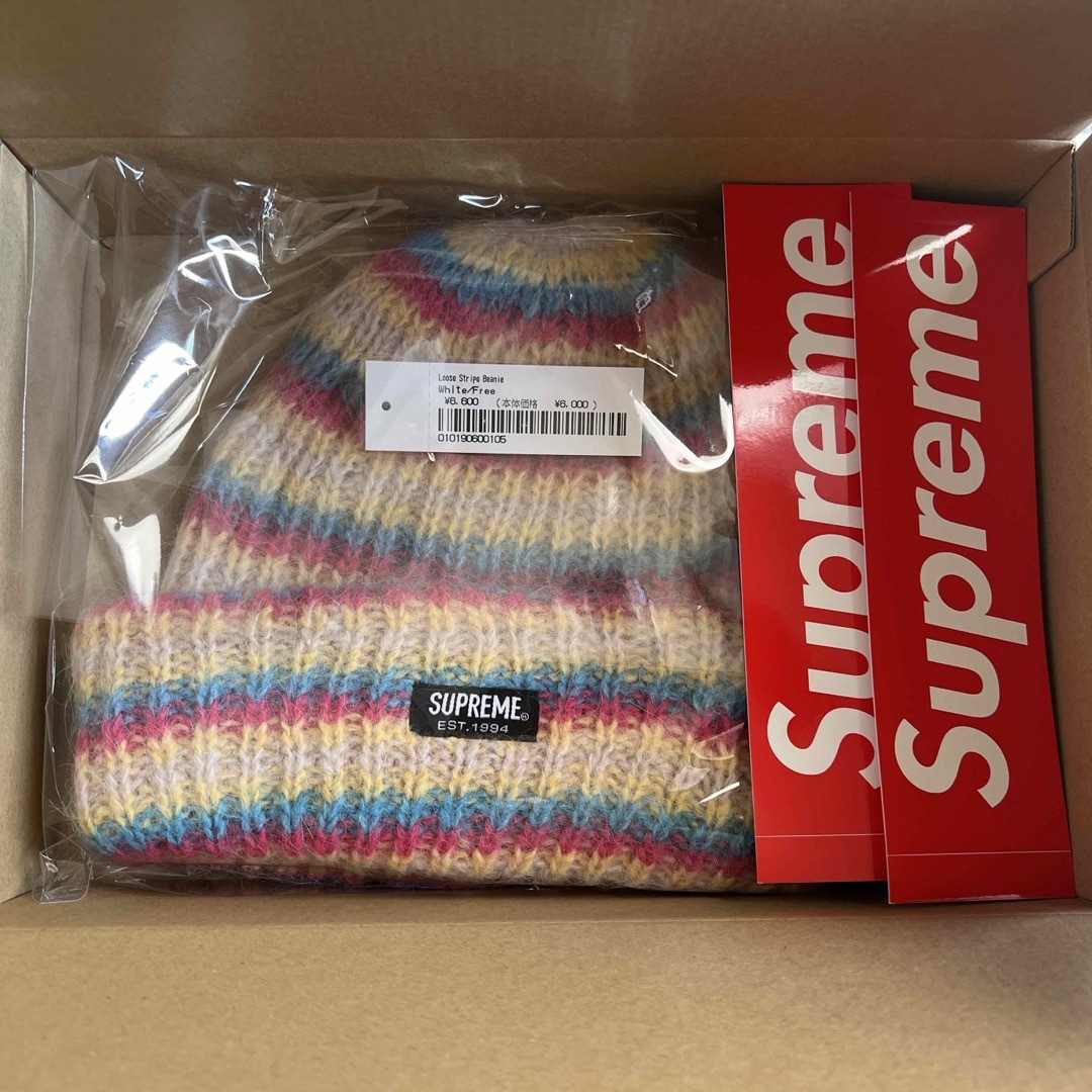 Supreme(シュプリーム)の23FW Supreme Loose Stripe Beanie White メンズの帽子(ニット帽/ビーニー)の商品写真