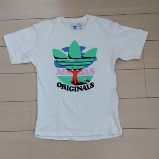 アディダス(adidas)のadidas    Tシャツ    美品！(Tシャツ(半袖/袖なし))