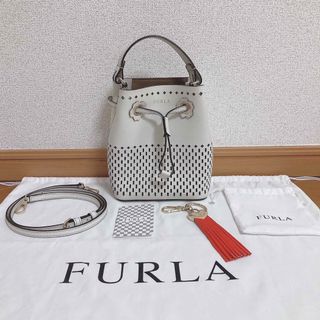 フルラ(Furla)の【美品/レア】ケアカードあり♡ FURLA フルラ ステイシー 巾着 紗栄子(ショルダーバッグ)