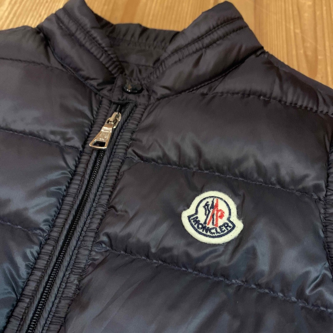 MONCLER(モンクレール)の★専用★ モンクレール ダウンベスト　パッカブル　Moncler コート キッズ/ベビー/マタニティのキッズ服男の子用(90cm~)(コート)の商品写真