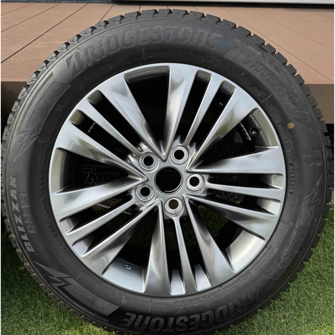 225/60R18 タイヤ & 詰まら 18×7J アルミホイール 新型アルファード 225/60R18 タイヤ & 詰まら 18×7J アルミホイール 新型アルファード
