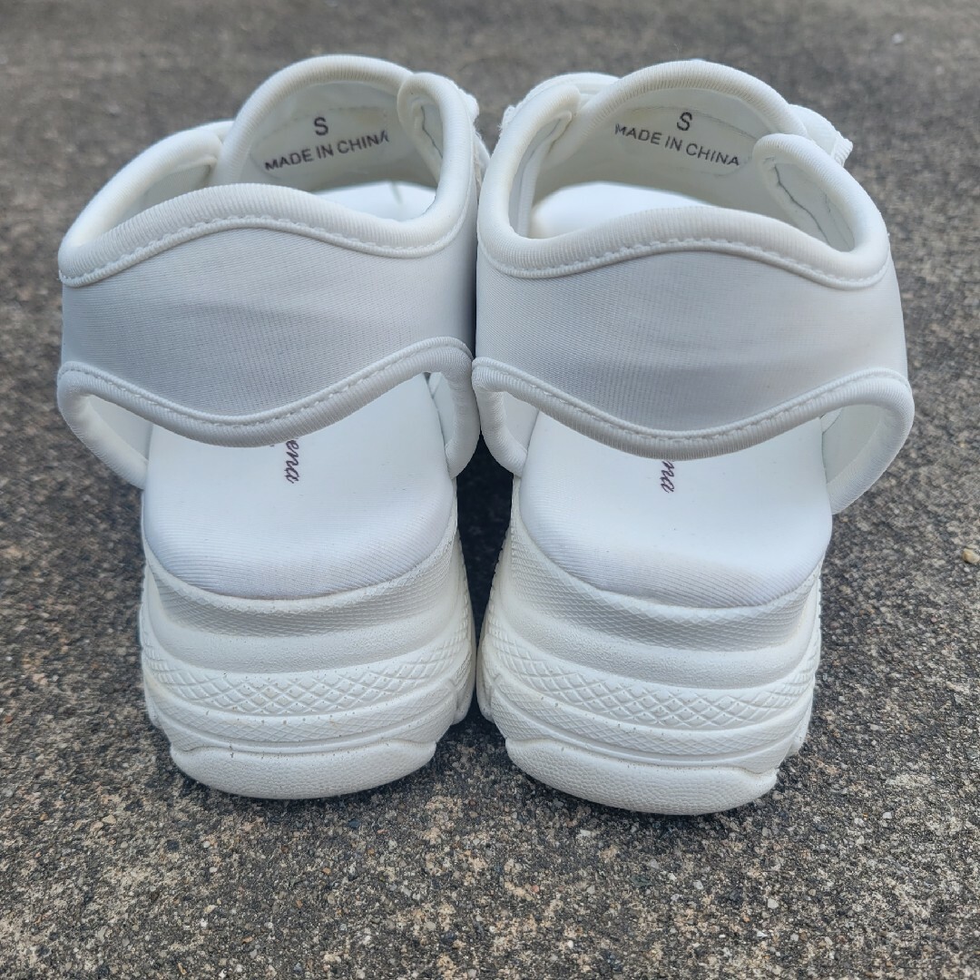 スポサン　厚底　スニーカー　サンダル　ホワイト　白 レディースの靴/シューズ(サンダル)の商品写真