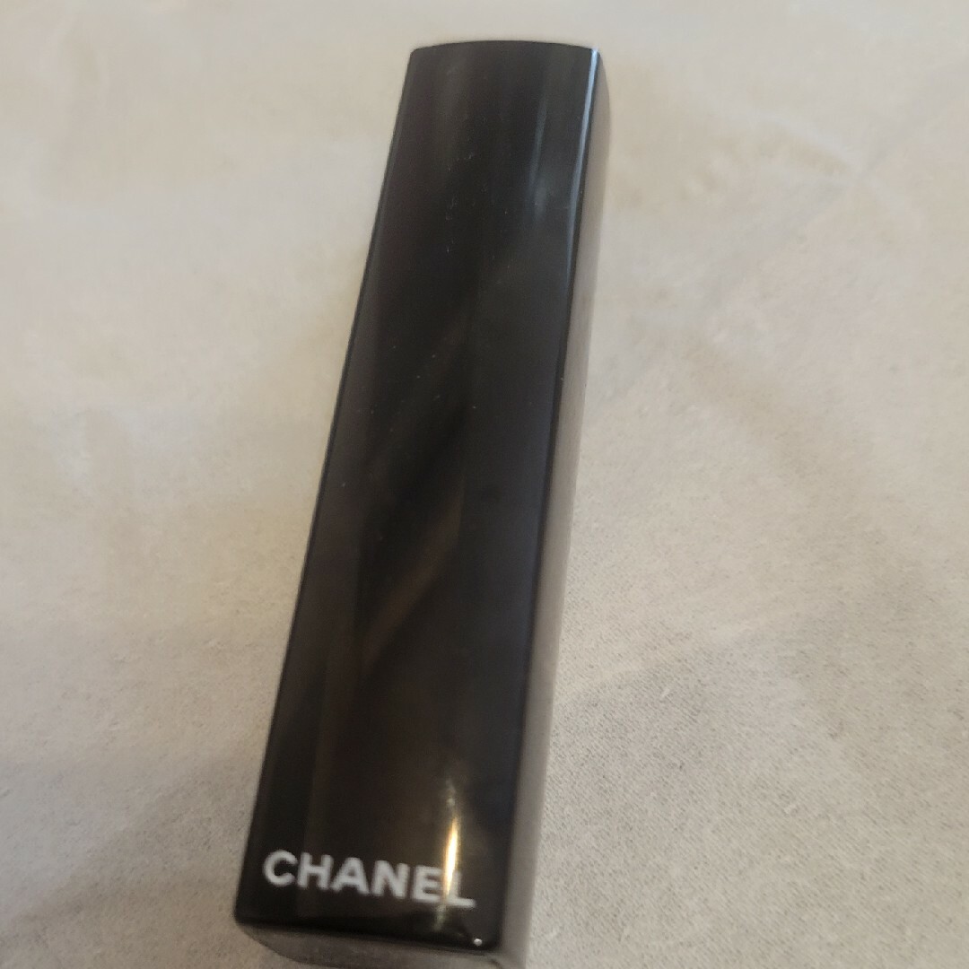 CHANEL(シャネル)のCHANEL ルージュアリュール(限定品)817 コスメ/美容のベースメイク/化粧品(口紅)の商品写真