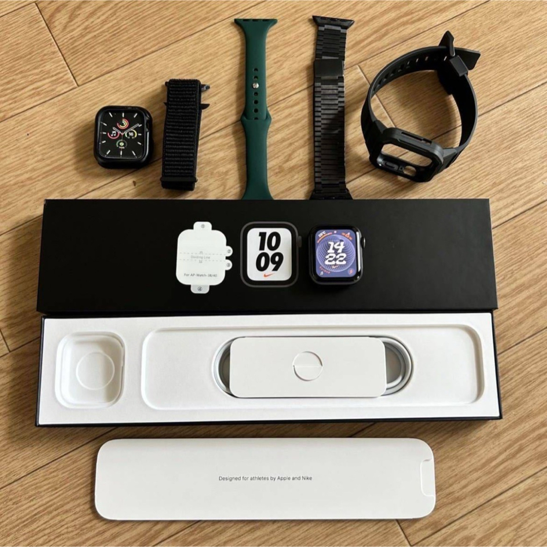 ★Apple Watch Nike SE GPS＋Cellularモデル 40m腕時計