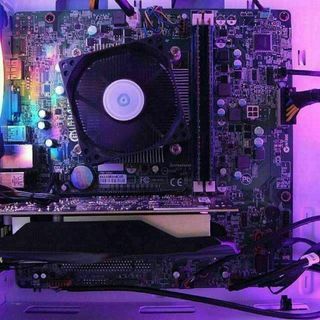☆虹桃☆メモリー増量中 高FPSゲーミングPC】ヴァロラント・Apexの通販