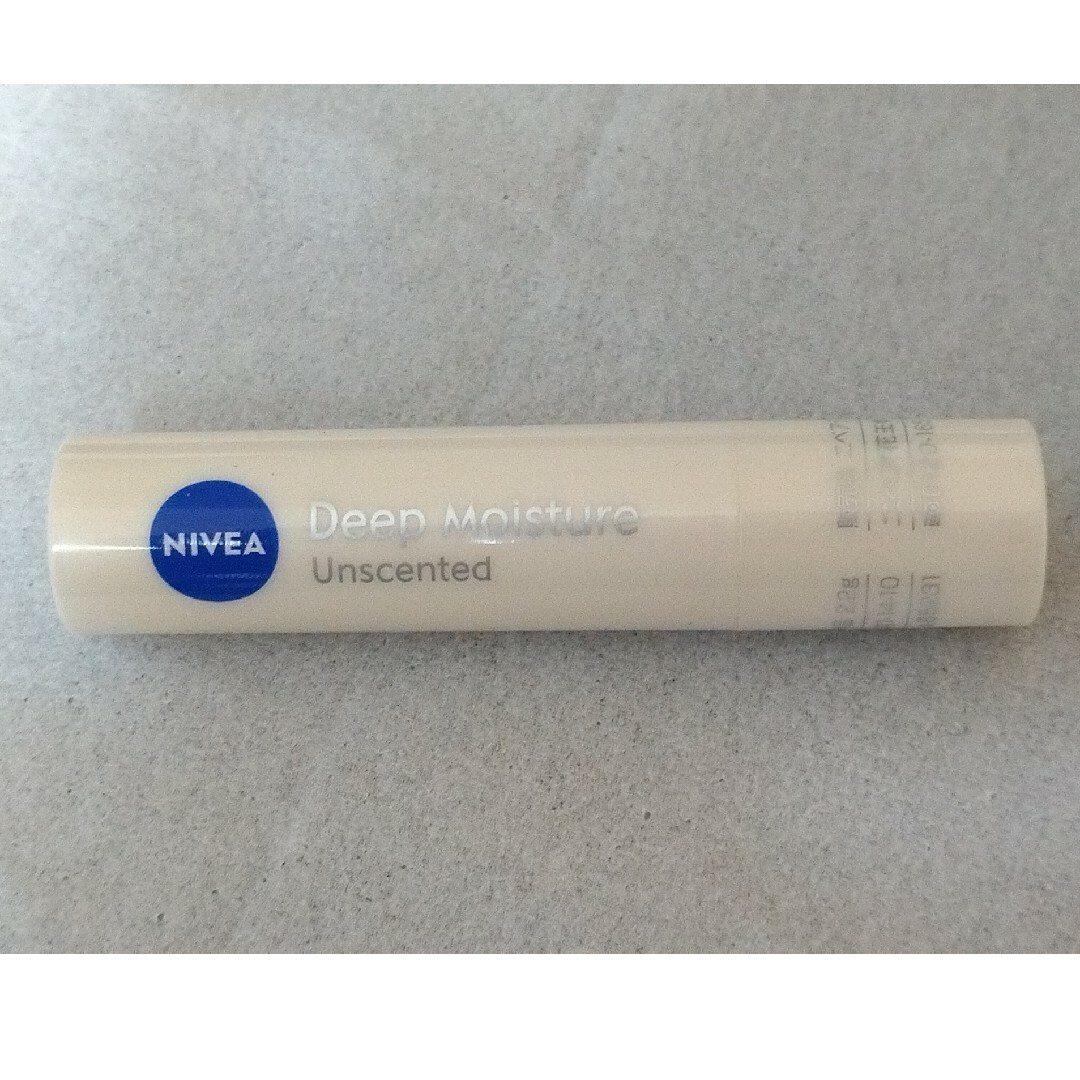 ニベアリップ NIVEA deep moisture unscented コスメ/美容のスキンケア/基礎化粧品(リップケア/リップクリーム)の商品写真