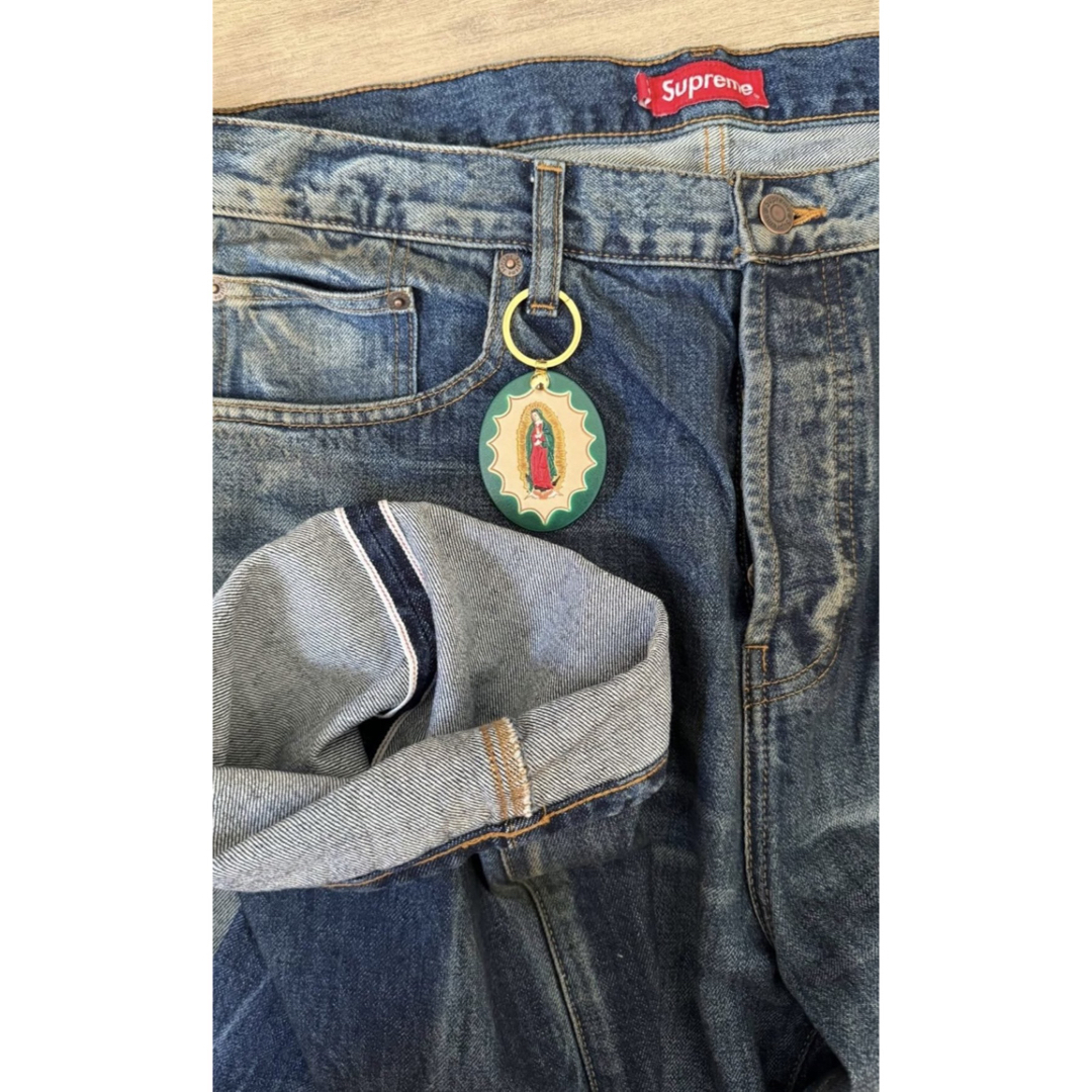 Supreme(シュプリーム)のDistressed Loose Fit Selvedge Jean メンズのパンツ(デニム/ジーンズ)の商品写真