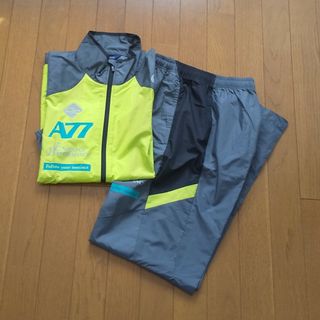 アシックス　ウインドブレーカーA77春秋用