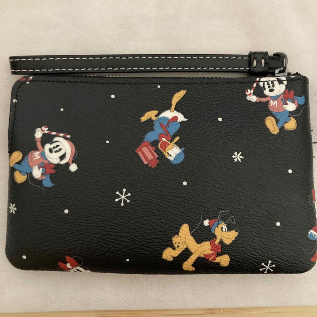 新作モデル DISNEY X COACH リストレット / ホリデイ プリント -ポーチ