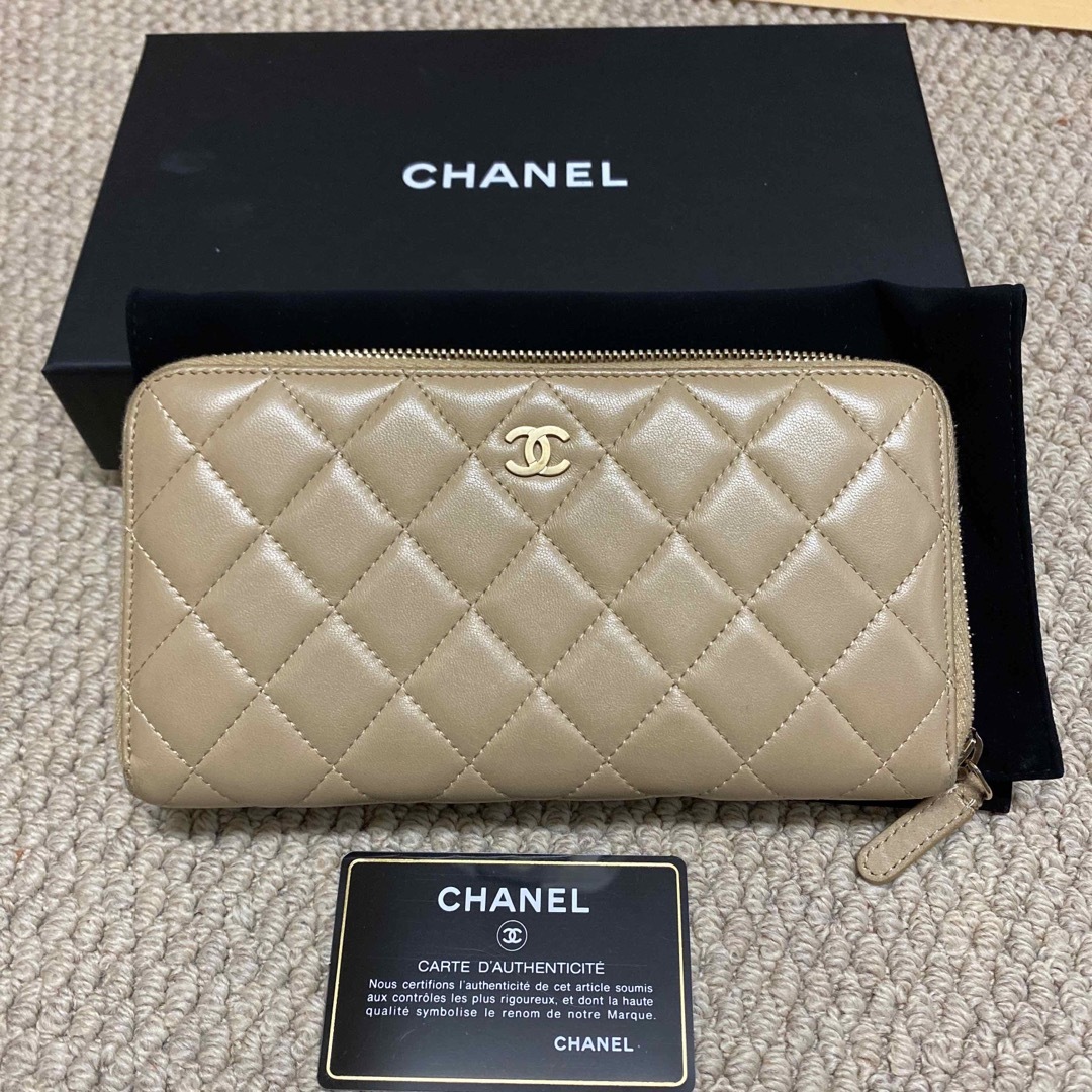 CHANEL(シャネル)の美品！CHANEL 長財布 レディースのファッション小物(財布)の商品写真