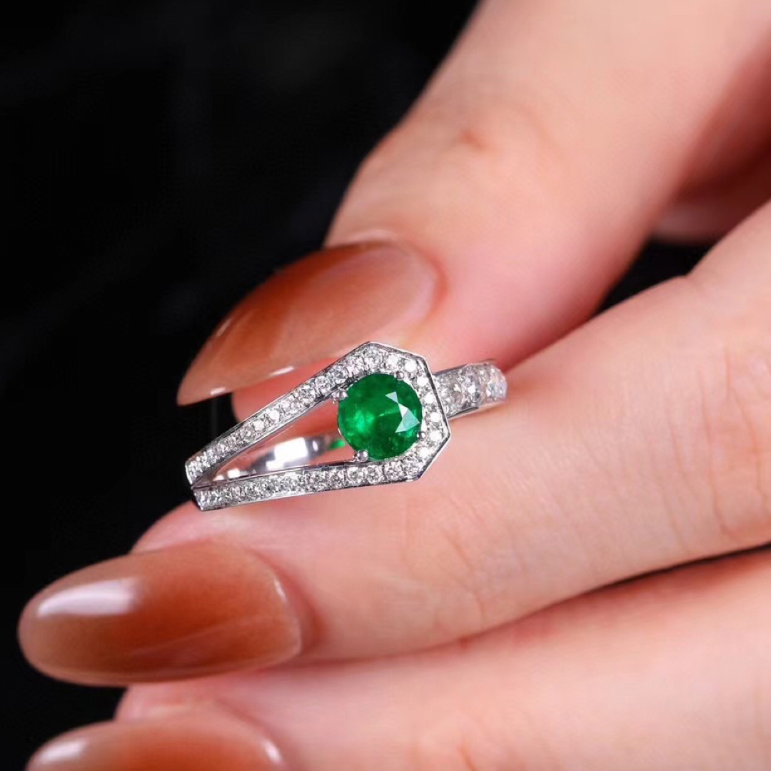 天然 エメラルド ダイヤ リング0.5ct k18 z - リング(指輪 天然 エメラルド ダイヤ リング0.5ct k18 z - リング(指輪