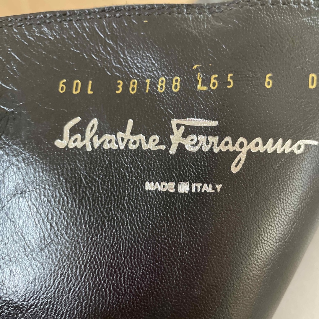 Salvatore Ferragamo(サルヴァトーレフェラガモ)のサルバトーレフェラガモ　ブーツ6Ｄ レディースの靴/シューズ(ブーツ)の商品写真