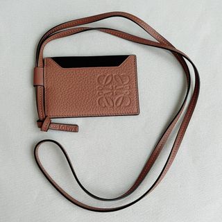 ロエベ(LOEWE)のLOEWE アナグラム BRAND ネックストラップ付き カードホルダー(名刺入れ/定期入れ)