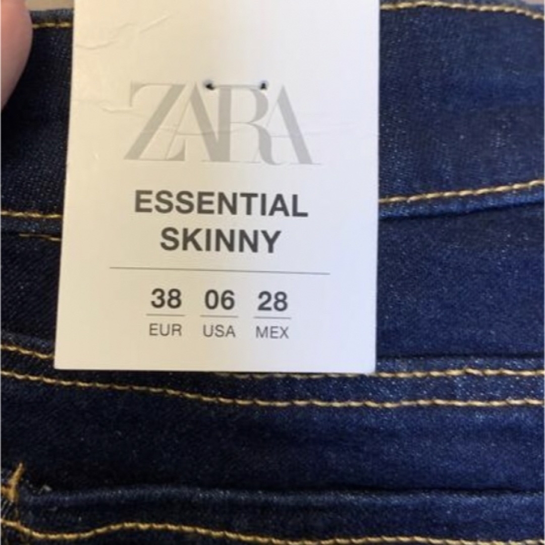 ZARA(ザラ)のZARAスキニーパンツ美品　38 Mサイズ レディースのパンツ(デニム/ジーンズ)の商品写真