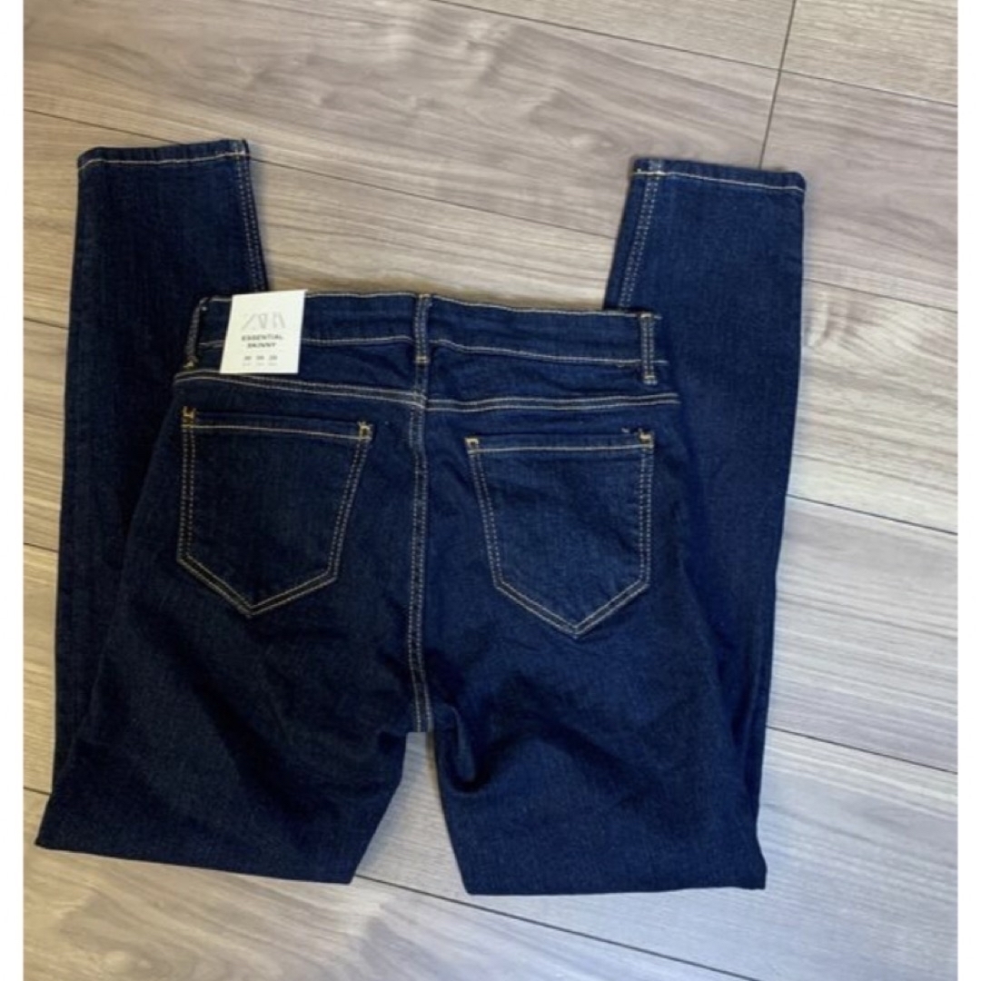 ZARA(ザラ)のZARAスキニーパンツ美品　38 Mサイズ レディースのパンツ(デニム/ジーンズ)の商品写真