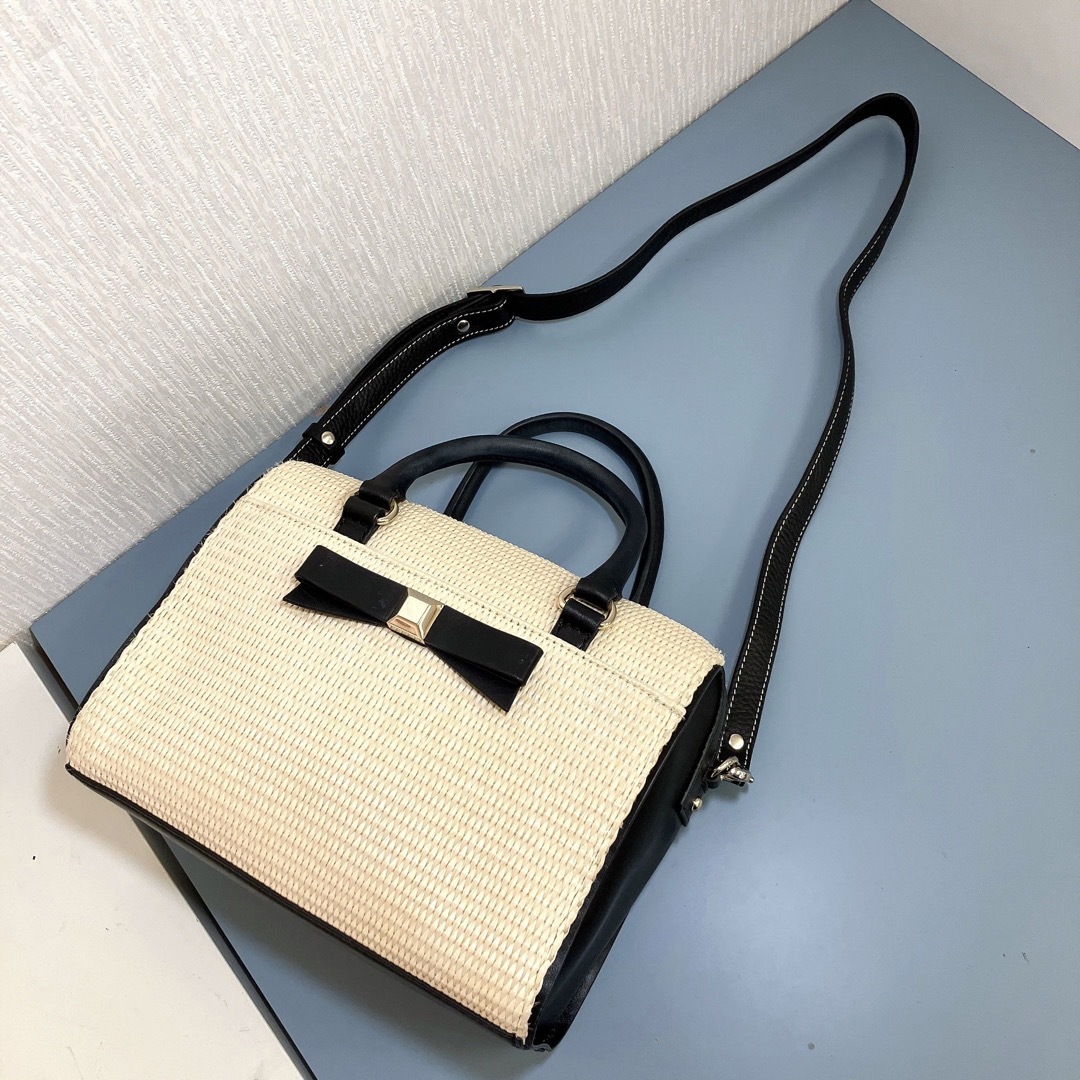 kate spade new york(ケイトスペードニューヨーク)のＢ　kate spade new york 2wayカゴバッグ  レディースのバッグ(かごバッグ/ストローバッグ)の商品写真